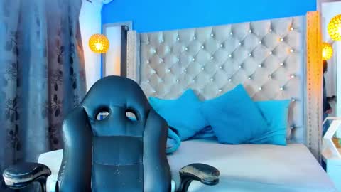 joss_shellby online show from November 5, 1:24 pm