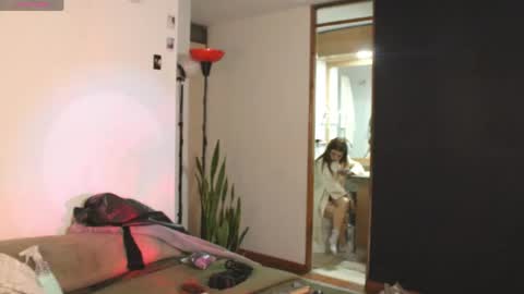 josephine   independent model    online show from April 20, 11:41 pm