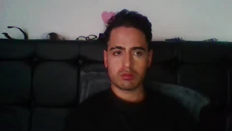 josux8 online show from November 19, 7:01 pm