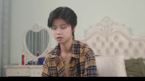 joycekay online show from October 31, 8:42 pm