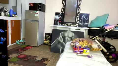 Butterflyass online show from December 16, 2:41 am