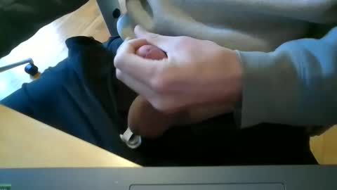 jpguy1989 online show from December 21, 6:34 pm