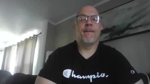 jr1871 online show from April 27, 12:03 pm