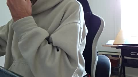 Snapshot of ju537705 chatting on October 9, 3:17 pm ju537705 online show from October 9, 3:17 pm