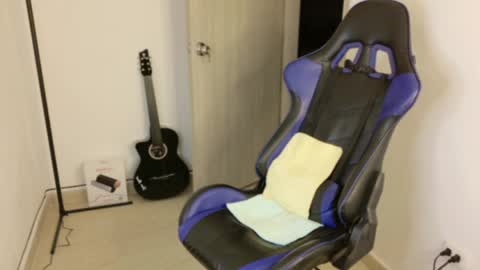 JuanDa online show from April 12, 7:45 am