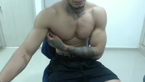 juan_gomez_1 online show from February 25, 8:21 pm