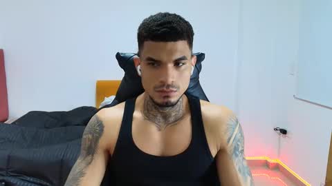 juan_gomez_1 online show from November 26, 12:52 am