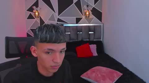 JuanSteven online show from February 4, 6:50 am