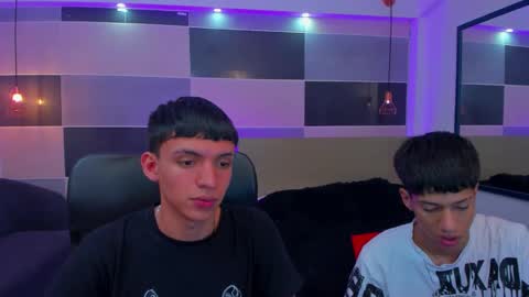 JuanSteven online show from January 25, 3:20 pm
