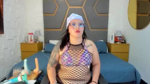 Juana Valkiria online show from March 14, 5:11 am