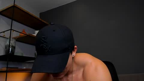 JUANDRES online show from June 19, 1:55 am