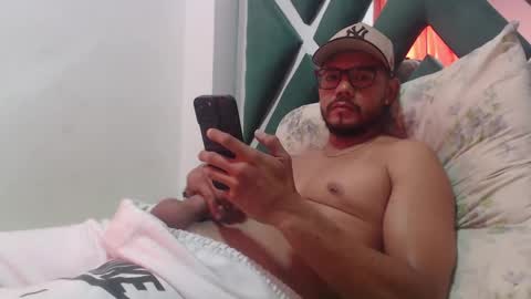 juanfe_style online show from November 9, 4:21 pm