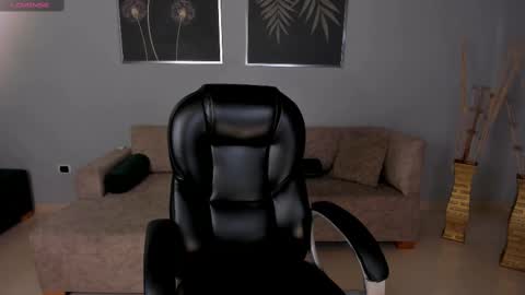 Juanita Clay online show from February 28, 11:47 am