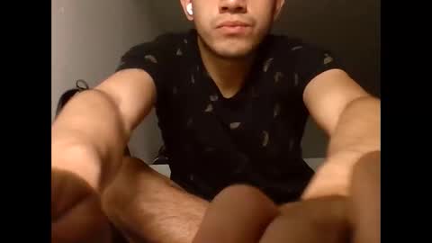 Snapshot of juanperez1999777 chatting on October 26, 9:25 pm juanperez1999777 online show from October 26, 9:25 pm