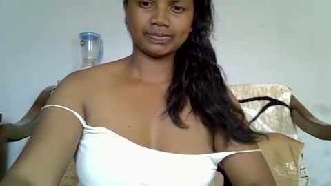 stellah online show from August 3, 11:49 am