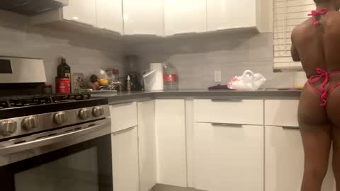 JuicyExotic online show from March 5, 5:29 am