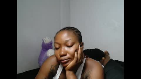 juicyxpink online show from November 9, 5:11 am