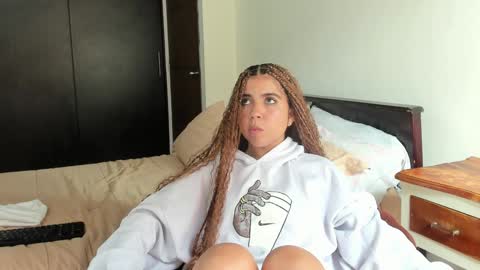 Andry but call me yulieth online show from January 24, 8:00 pm