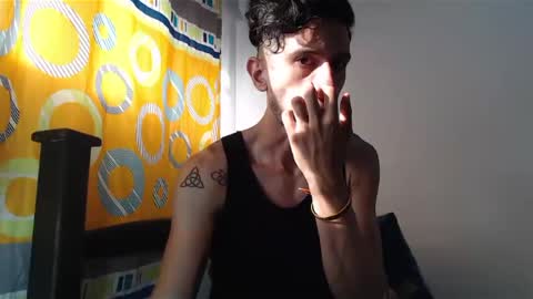 Snapshot of julfigo chatting on February 7, 12:39 pm Julfigo online show from February 7, 12:39 pm