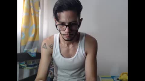 Snapshot of julfigo chatting on March 10, 6:45 pm Julfigo online show from March 10, 6:45 pm