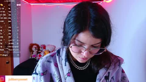 Juliana online show from April 6, 3:37 am