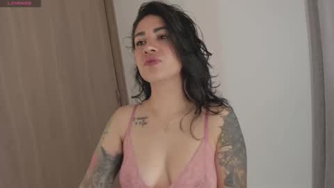 Juli Modelo Independiente online show from October 11, 2:00 pm