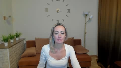 julia__cherry_ online show from January 22, 3:40 pm