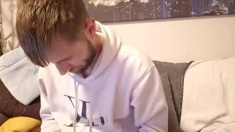 Snapshot of julia_official chatting on October 31, 10:10 pm julia_official online show from October 31, 10:10 pm