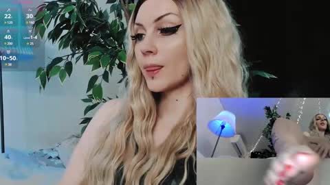 Snapshot of julia_wilson chatting on March 4, 6:29 pm ALL MY CONTENT at    online show from March 4, 6:29 pm