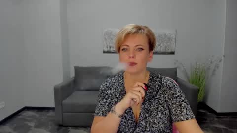 Snapshot of julia_wilsons chatting on January 28, 6:49 am Julia online show from January 28, 6:49 am