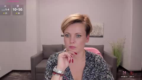 Snapshot of julia_wilsons chatting on February 11, 6:22 pm Julia online show from February 11, 6:22 pm