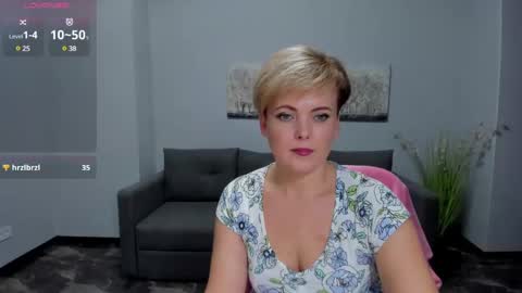 Snapshot of julia_wilsons chatting on January 24, 10:00 am Julia online show from January 24, 10:00 am