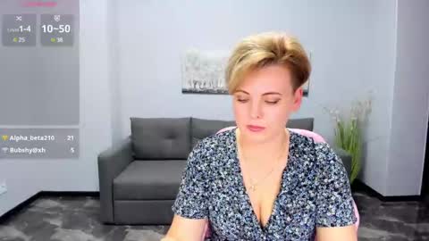 Snapshot of julia_wilsons chatting on March 9, 1:26 pm Julia online show from March 9, 1:26 pm