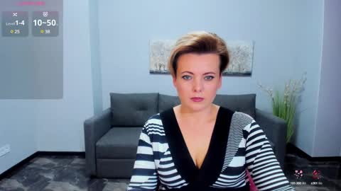 Snapshot of julia_wilsons chatting on February 7, 12:39 pm Julia online show from February 7, 12:39 pm