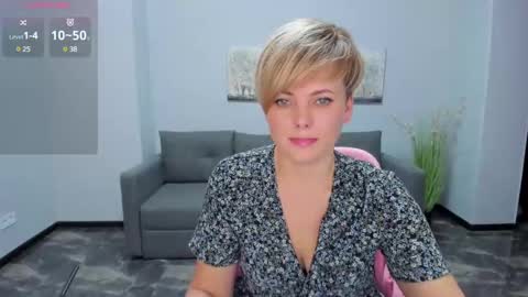 Snapshot of julia_wilsons chatting on February 5, 1:00 pm Julia online show from February 5, 1:00 pm