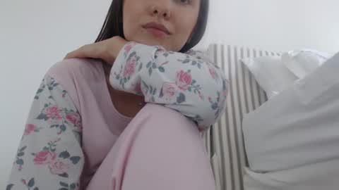 juliaby online show from January 31, 5:42 pm