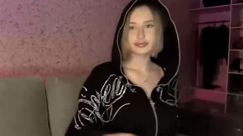 Kate online show from March 15, 4:54 pm