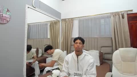 Snapshot of julian_billy chatting on February 12, 11:40 am julian billy online show from February 12, 11:40 am