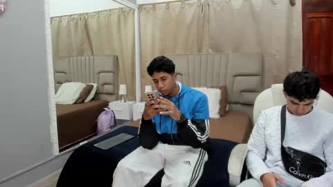 Snapshot of julian_billy chatting on February 6, 11:42 am julian billy online show from February 6, 11:42 am