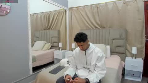 Snapshot of julian_billy chatting on February 20, 11:31 am julian billy online show from February 20, 11:31 am