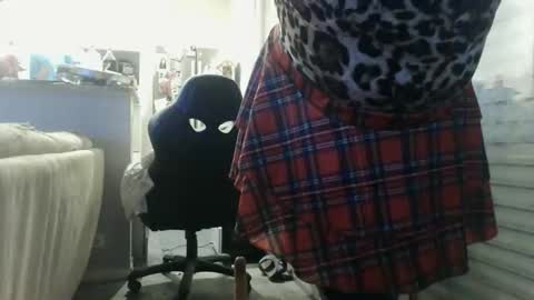 juliana online show from April 4, 1:23 am