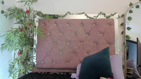 JulianaCarter online show from March 25, 9:10 pm