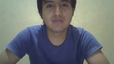 Snapshot of julianalvarez95 chatting on January 19, 6:53 am Julian online show from January 19, 6:53 am
