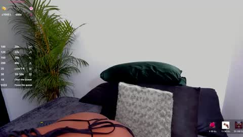 juli online show from March 13, 3:54 am