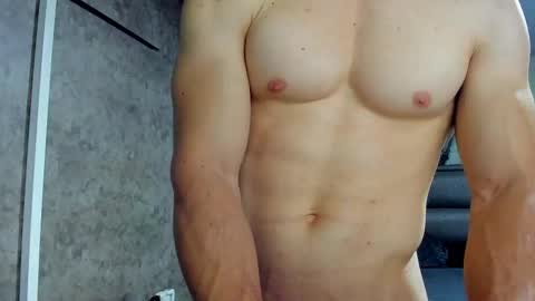 Julian online show from November 5, 11:51 pm