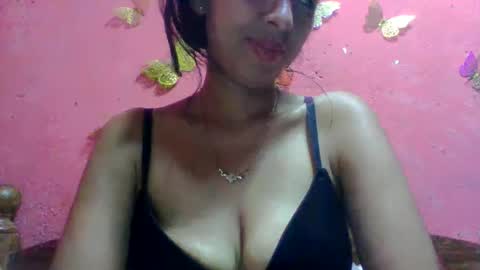 julie0612 online show from November 5, 6:37 am