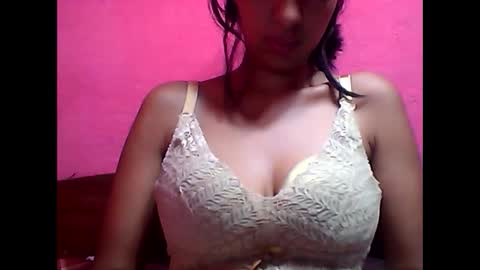 julie0612 online show from February 10, 9:04 am