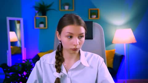 juliedaniel online show from February 16, 8:56 am