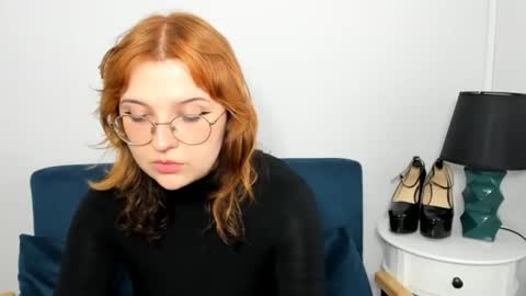juliegentle online show from July 22, 4:20 pm