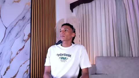 Julien online show from February 16, 12:03 pm